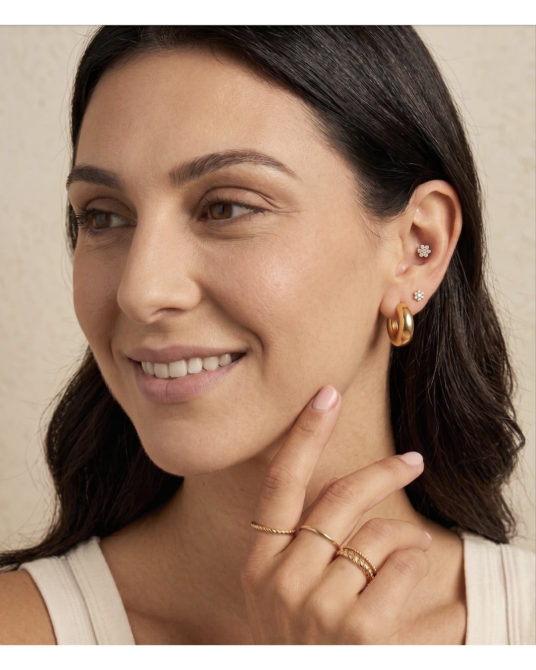 Lou Classic Huggie Earrings